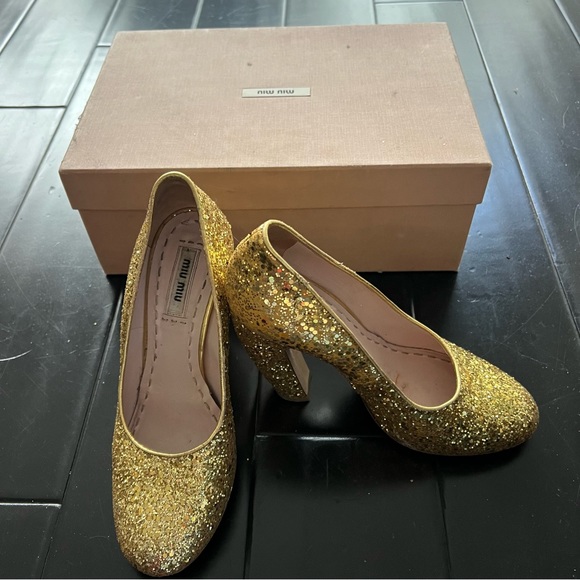 Miu Miu Vintage Fall 2011 Gold Glitter Curve Heeled Pumps - Picture 10 of 12